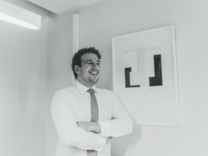 Detrás de la sonrisa perfecta