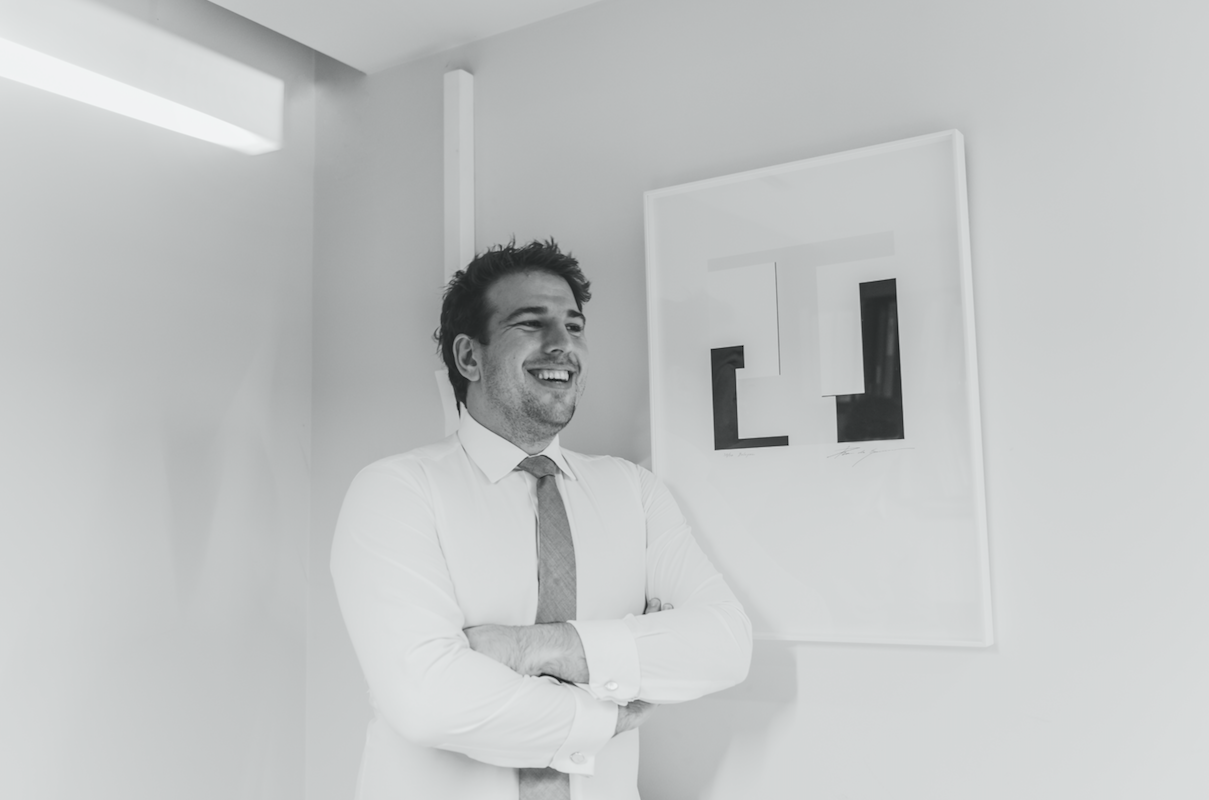 Detrás de la sonrisa perfecta