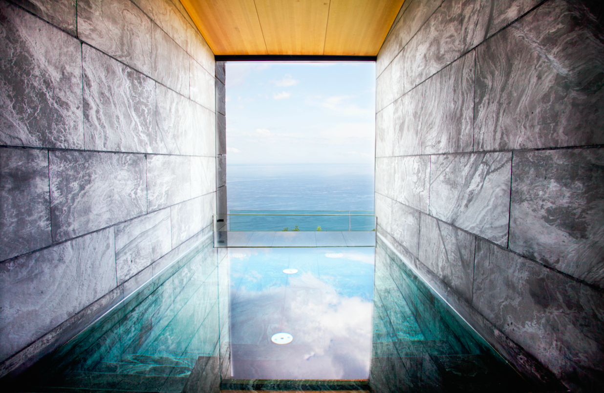 Hotel Akelarre, un palacio contemporáneo en el que soñar y comer con las estrellas
