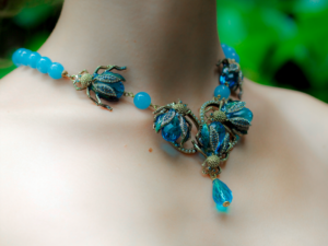 Atlantis presenta las últimas novedades en bisutería de fantasía de Gas Bijoux y joyas barrocas producidas artesanalmente en Florencia