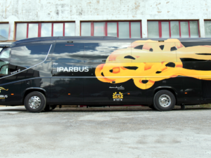 Iparbus lleva el arte vasco a las carreteras de toda Europa