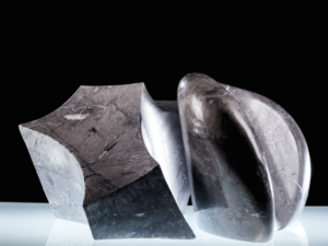 Artist Joseba Lekuona Yaben manages to convey the complexity of the human race through the shapes of his stone sculptures