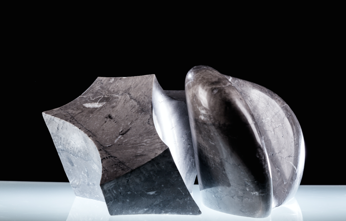 Artist Joseba Lekuona Yaben manages to convey the complexity of the human race through the shapes of his stone sculptures
