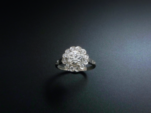 The most historic jewelry shop of San Sebastián is turning 85