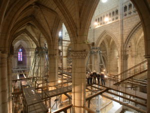 Subirse a un andamio en la catedral de Vitoria, y otras experiencias premium del País Vasco