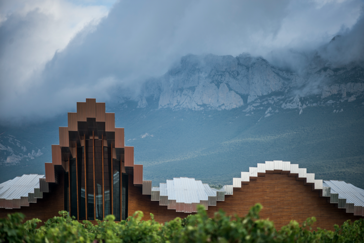 Bodegas Ysios introduces its latest creations