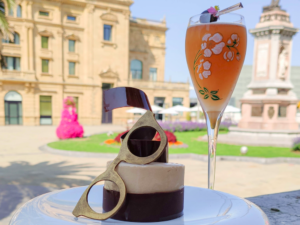 El Hotel María Cristina presenta el postre y el cóctel conmemorativos de la nueva edición del Festival de Cine de San Sebastián