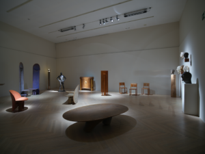 Obras de arte y mobiliario escultórico: nos adentramos en el estudio del gran artista Jose Ramón Anda