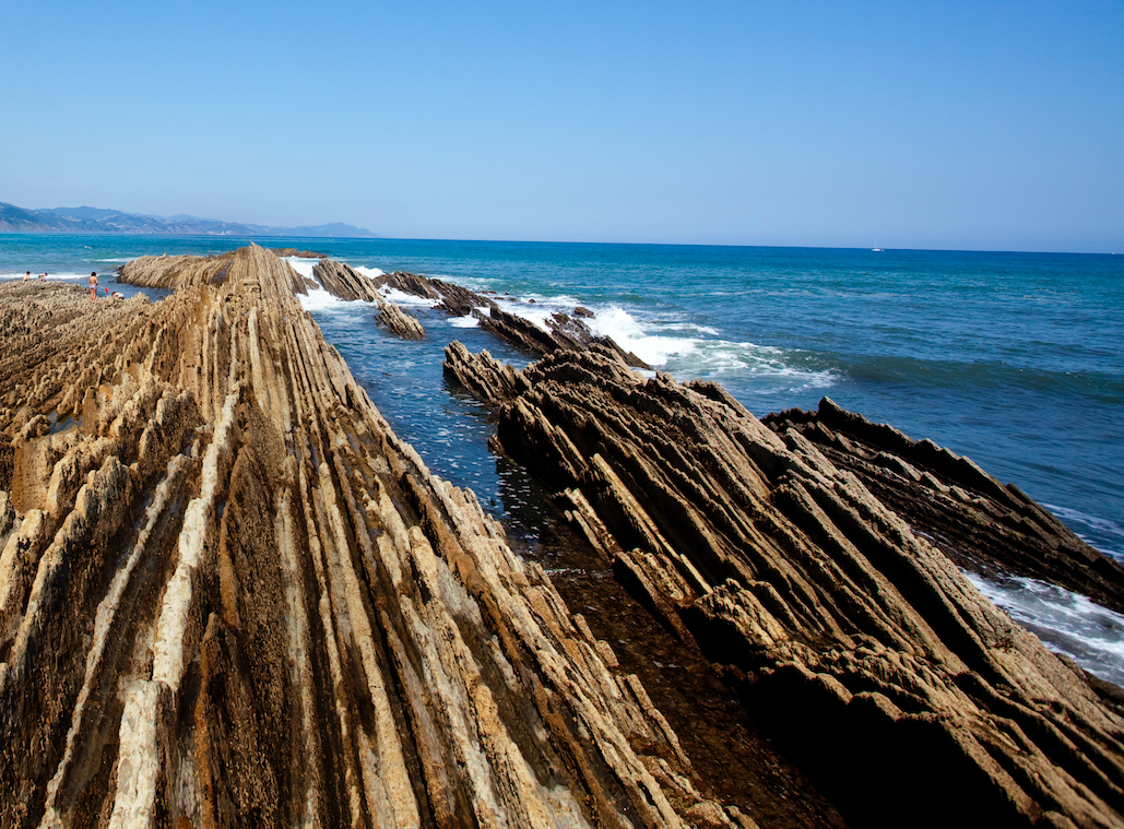We propose six outings to rediscover the Basque Country