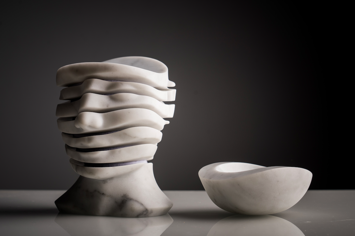 Platos con mucho arte: crean la primera vajilla de mármol de Carrara con forma de busto