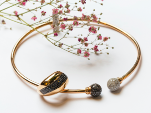 González Larrauri, moda informal y joyería clásica desde 1923