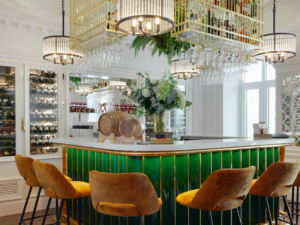 Villa Favorita: two Michelin stars in La Concha Bay