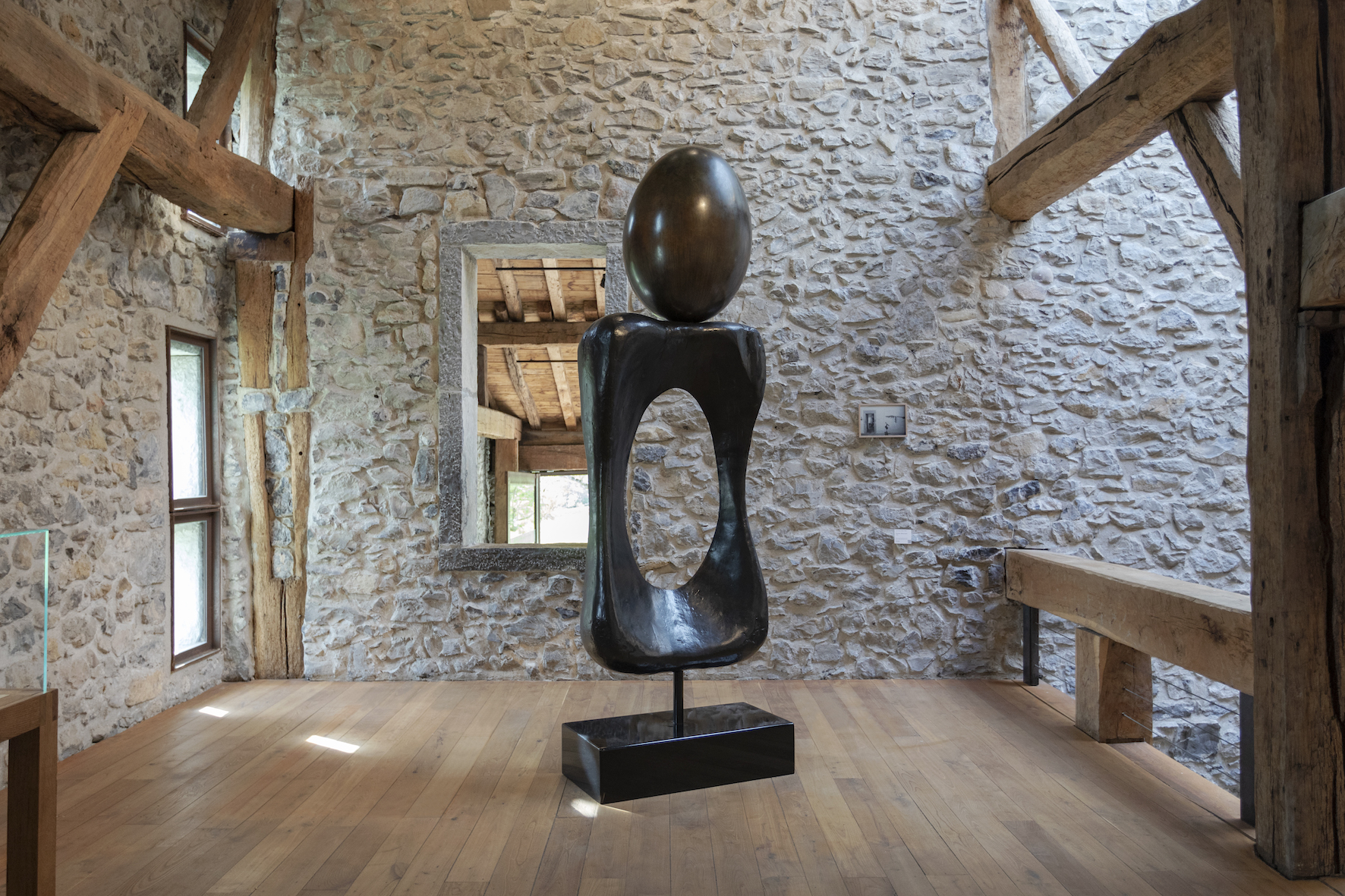 Miró en Zabalaga: la nueva exposición en Chillida Leku que refleja la amistad entre Joan Miró y Eduardo Chillida