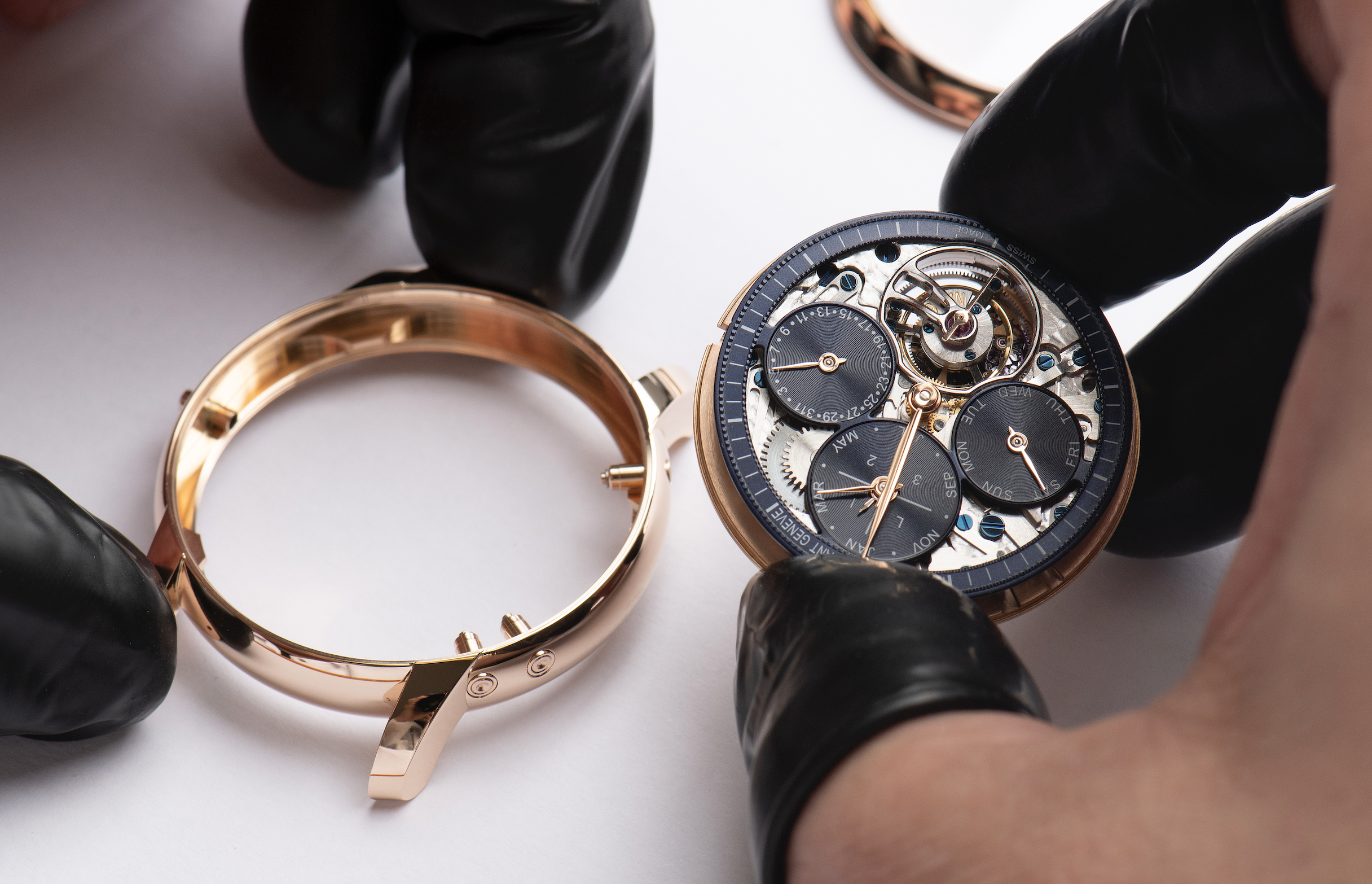 González Larrauri: 100 reasons to love and vindicate contemporary jewelry