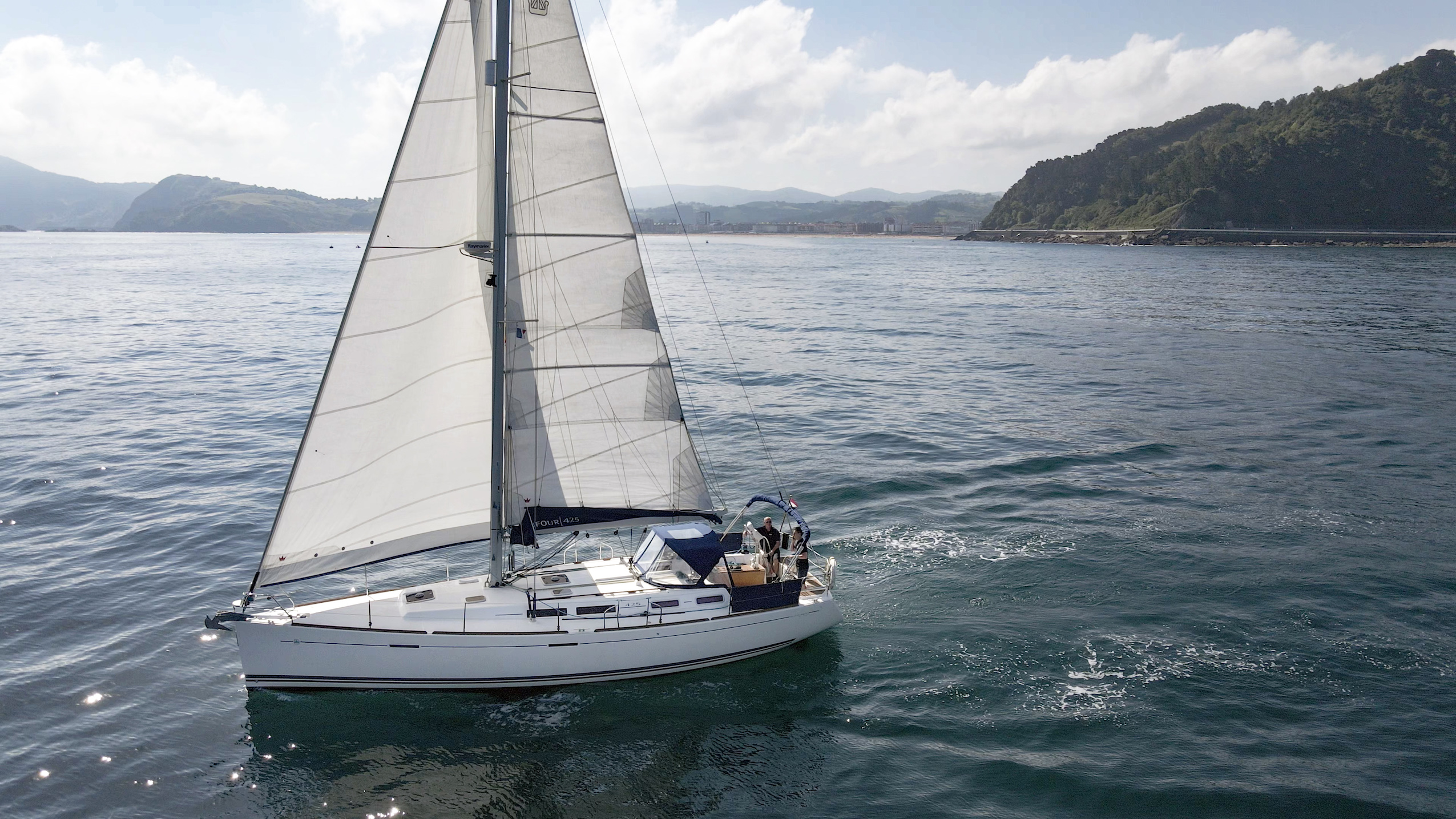 Spirit Experiences: rutas privadas en velero por la costa vasca para inspirarse y disfrutar