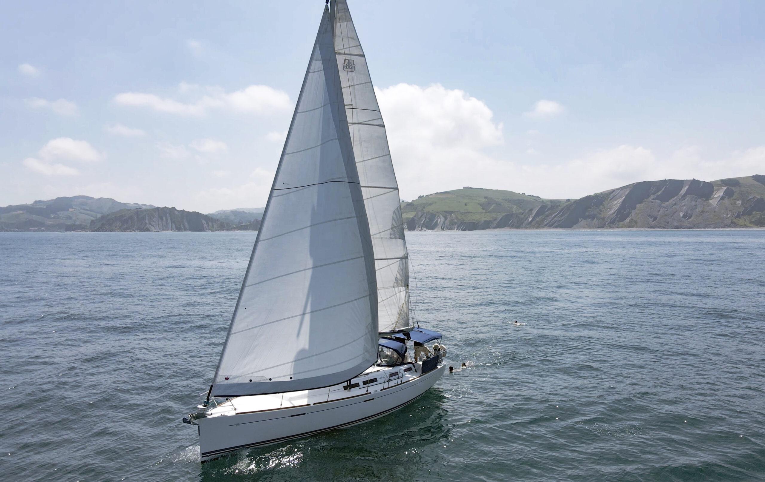 Spirit Experiences: private sailing trips along the Basque coast to get inspired and have fun
