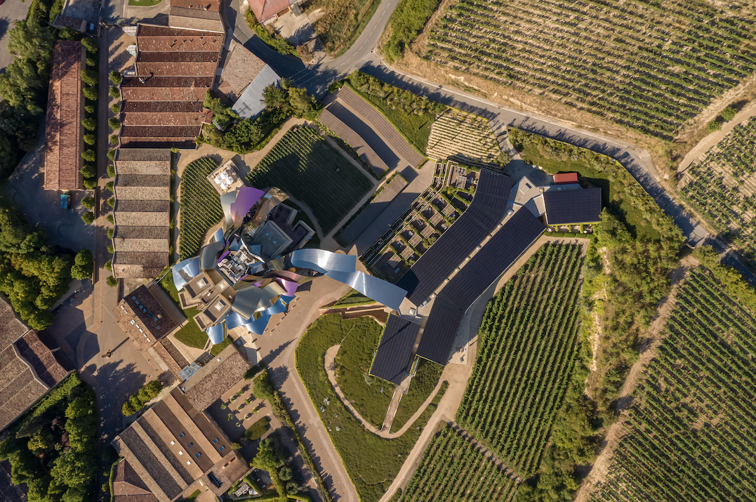 Marqués de Riscal: a twenty-first century hotel in the oldest winery of Álava