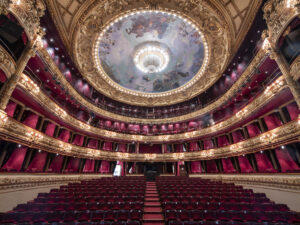 Teatro Victoria Eugenia: carácter monumental y toneladas de historia al servicio de la cultura