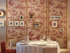 Echaurren: 125 años de historia y dos estrellas Michelin avalan este hotel gastronómico capitaneado por Francis Paniego