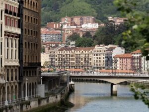 Coast or dry land? An urban getaway or a rural break? This route by road will show you everything that the Basque Country has to offer