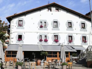 Iriarte: aquí se sirve el mejor cochinillo asado del País Vasco