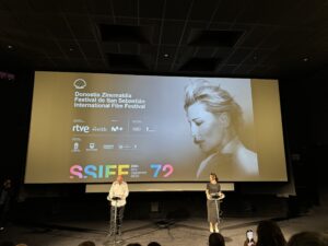 Además de los Premios Donostia Pedro Almodóvar, Javier Bardem y Cate Blanchett, han confirmado su presencia en la 72ª edición del Festival de San Sebastián Pamela Anderson, Monica Bellucci, Jamie Campbell Bower, Johnny Depp, Andrew Garfield, Isabelle Huppert, Noémie Merlant, Ángela Molina, Franco Nero, Lupita Nyong’o, Charlotte Rampling, Will Sharpe y Tilda Swinton