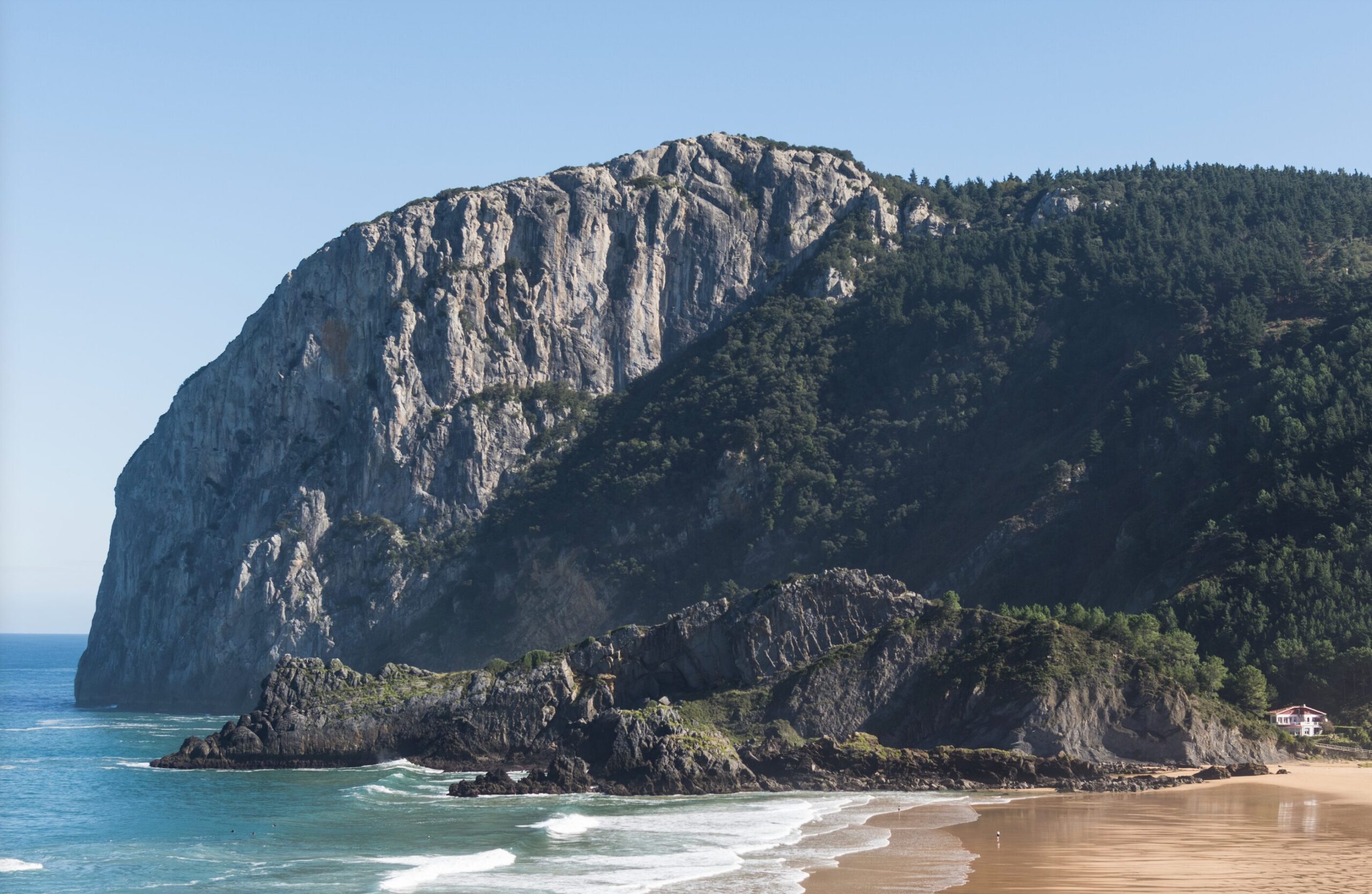 Euskadi – Basque Country Grand Tour: a unique, eight-stage journey designed to be experienced without rushing and without fear of wandering off the beaten path