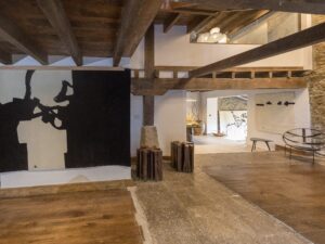 Sorgin Gallery: un lugar imprescindible para los amantes del diseño y los entusiastas del arte donde encontrar mobiliario de diseño modernista, esculturas y joyería contemporánea