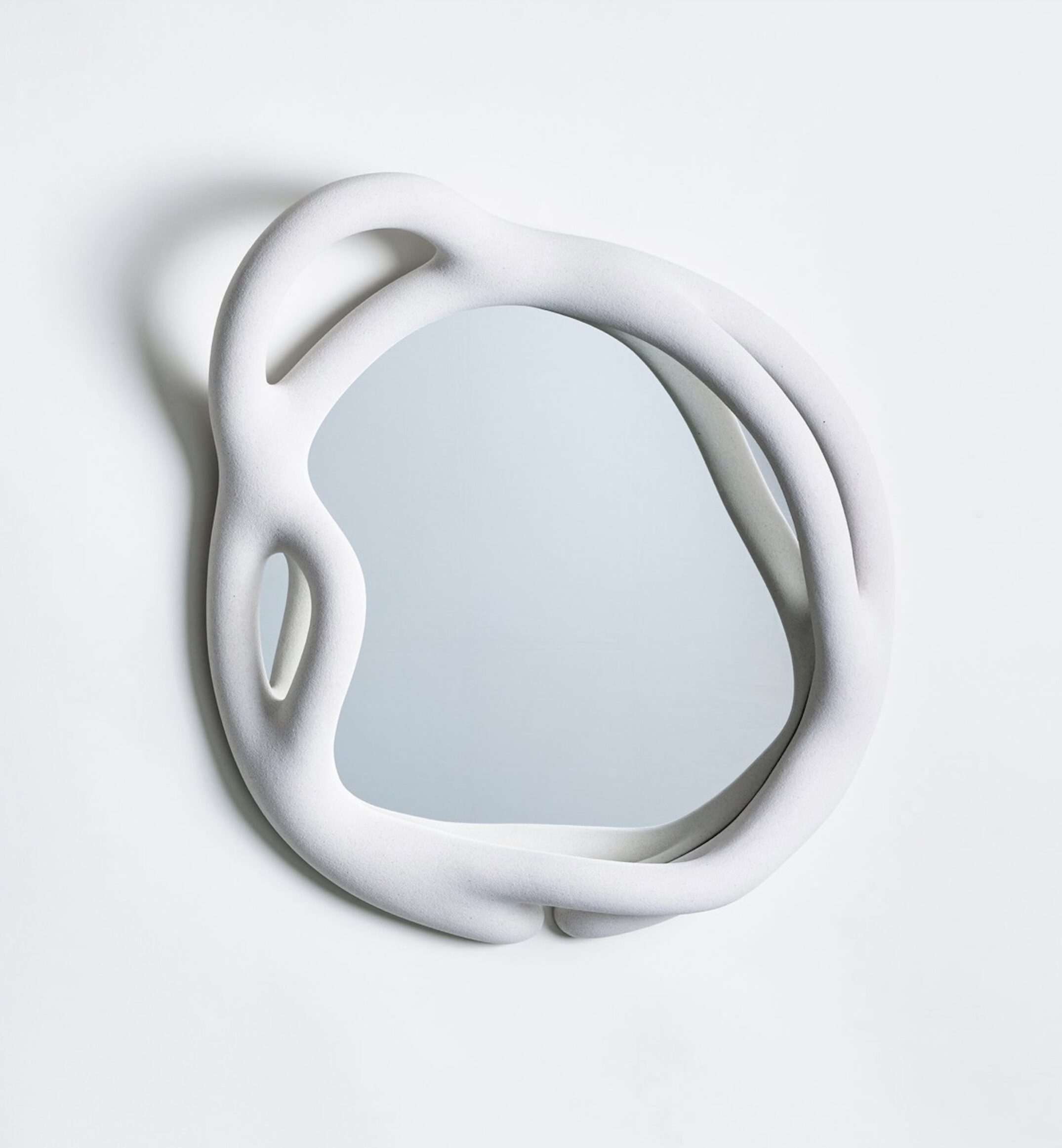 Sorgin Gallery: a must for design lovers and art enthusiasts to find modernist designer furniture, sculptures, and contemporary jewelry