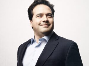 FIRMA BASQUE LUXURY: TREVIÑO