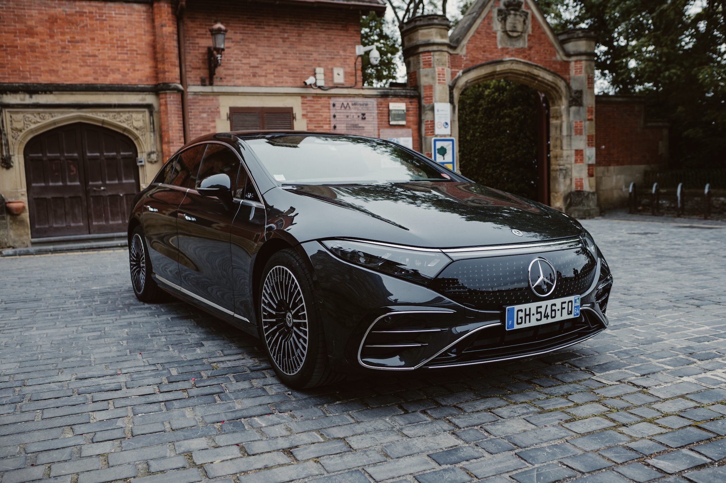 BASQUE LUXURY TRAVEL SERVICE: la empresa de transporte de lujo del País Vasco está implementado un plan de electrificación de su flota, demostrando que es posible combinar lujo y sostenibilidad