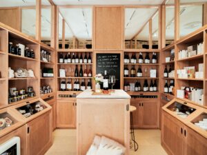 La Casa Cosme Palacio: the first invitation-only accommodation option in Spain opens a new space in the historic center of Laguardia dedicated to discovering the craftmanship and small pleasures of the local gastronomy