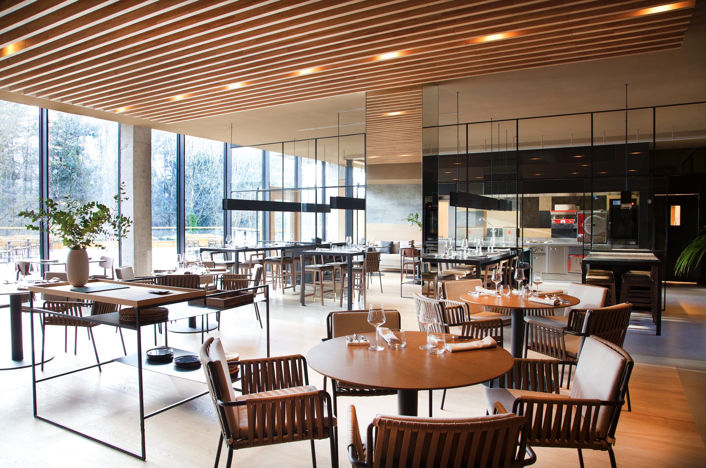 Misura: este restaurante invita a los comensales a descubrir la auténtica cocina de mercado en un entorno privilegiado junto al bosque de Miramón
