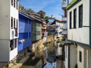 Euskadi/Basque Country Grand Tour: From Tradition to Modernity in Eight Stages