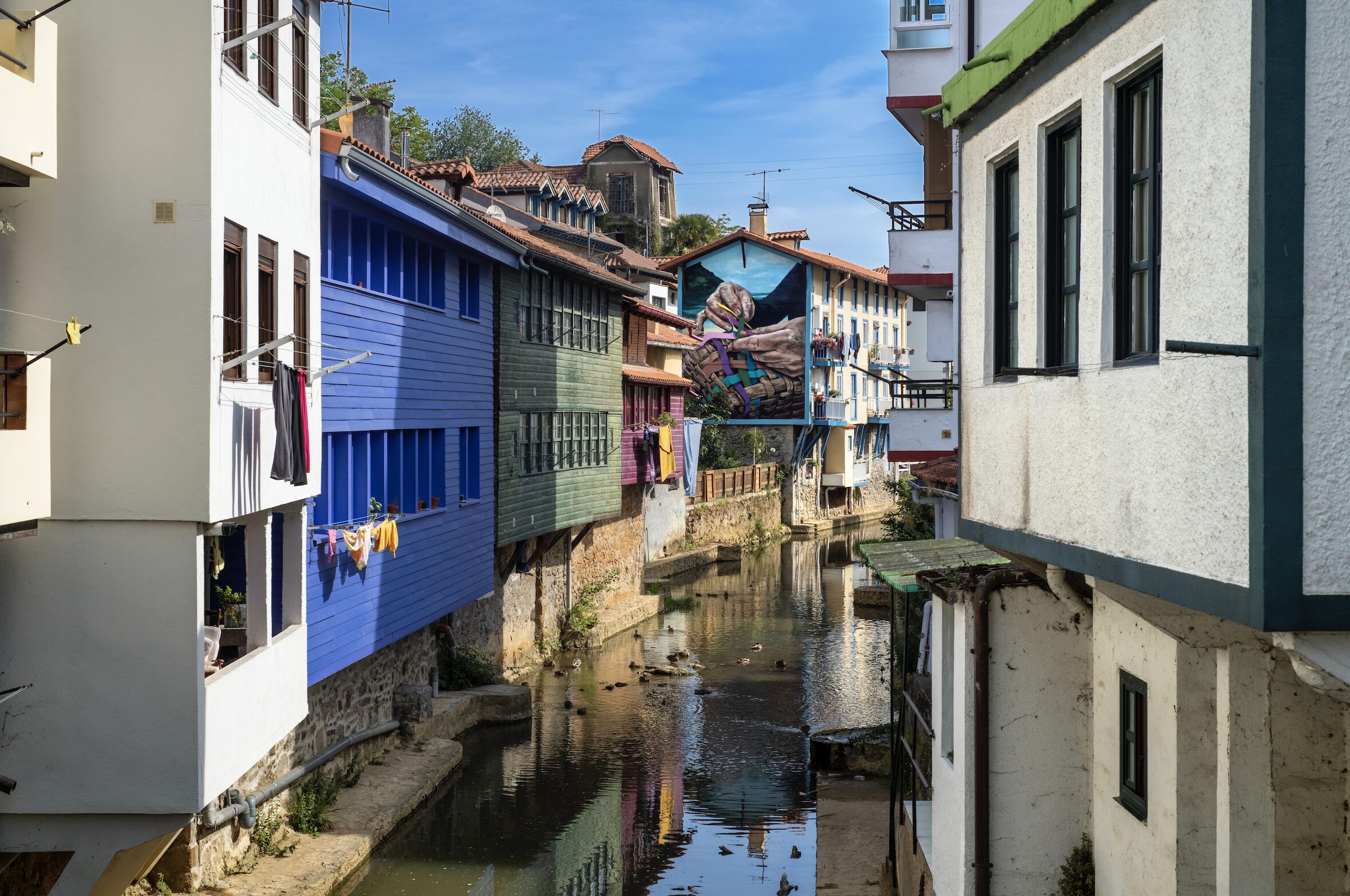 Euskadi/Basque Country Grand Tour: From Tradition to Modernity in Eight Stages
