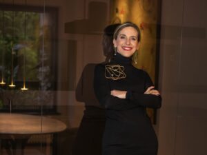 La creadora vasca Charo Casteres consolida su proyección internacional en Nomad St. Moritz
