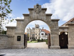 Palacio Arriluce: vanguardia artística en un marco histórico