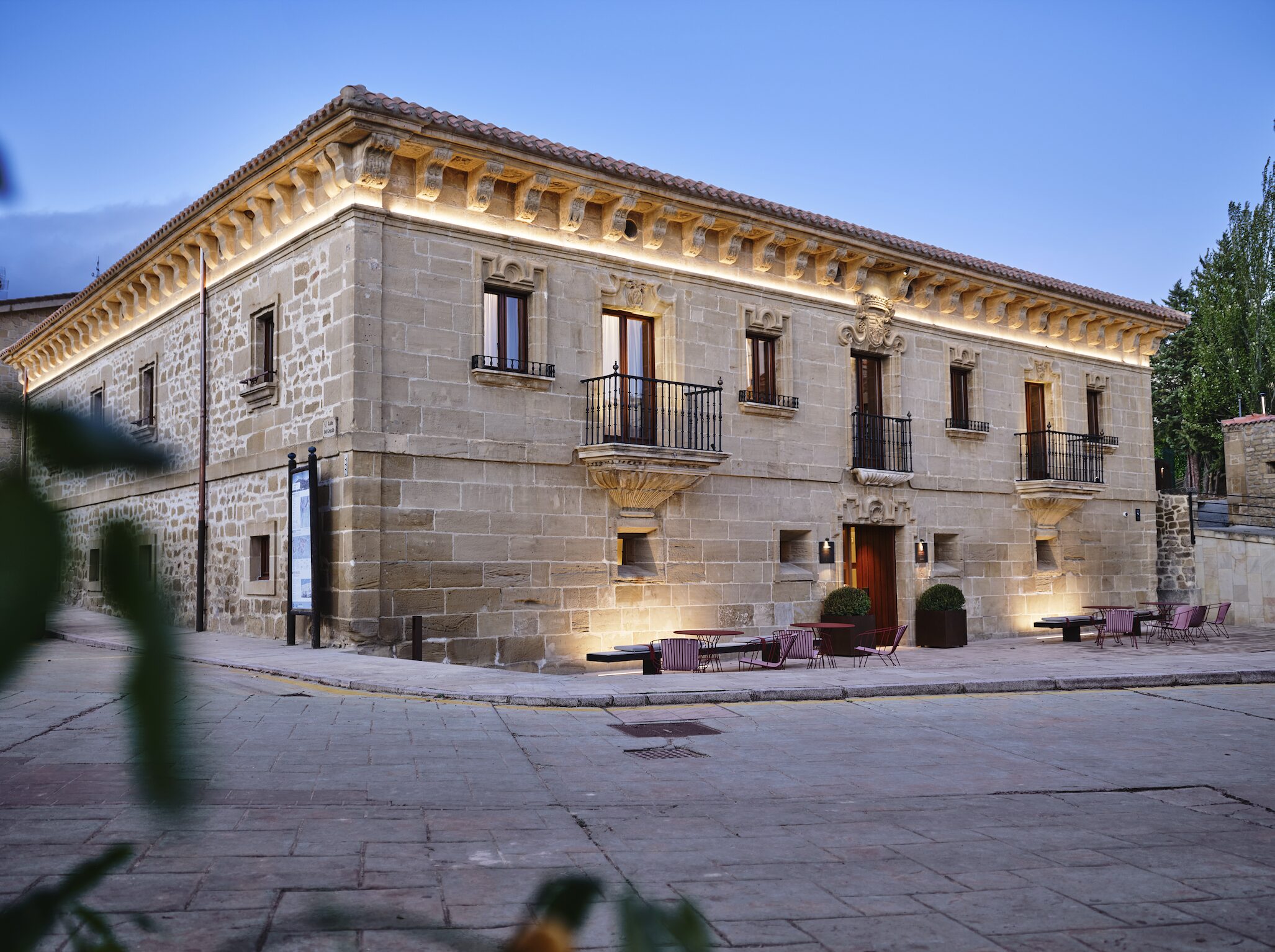 Palacio de Samaniego: The Hotel where Haute Cuisine Engages in Dialogue with the Rothschild Family’s Art