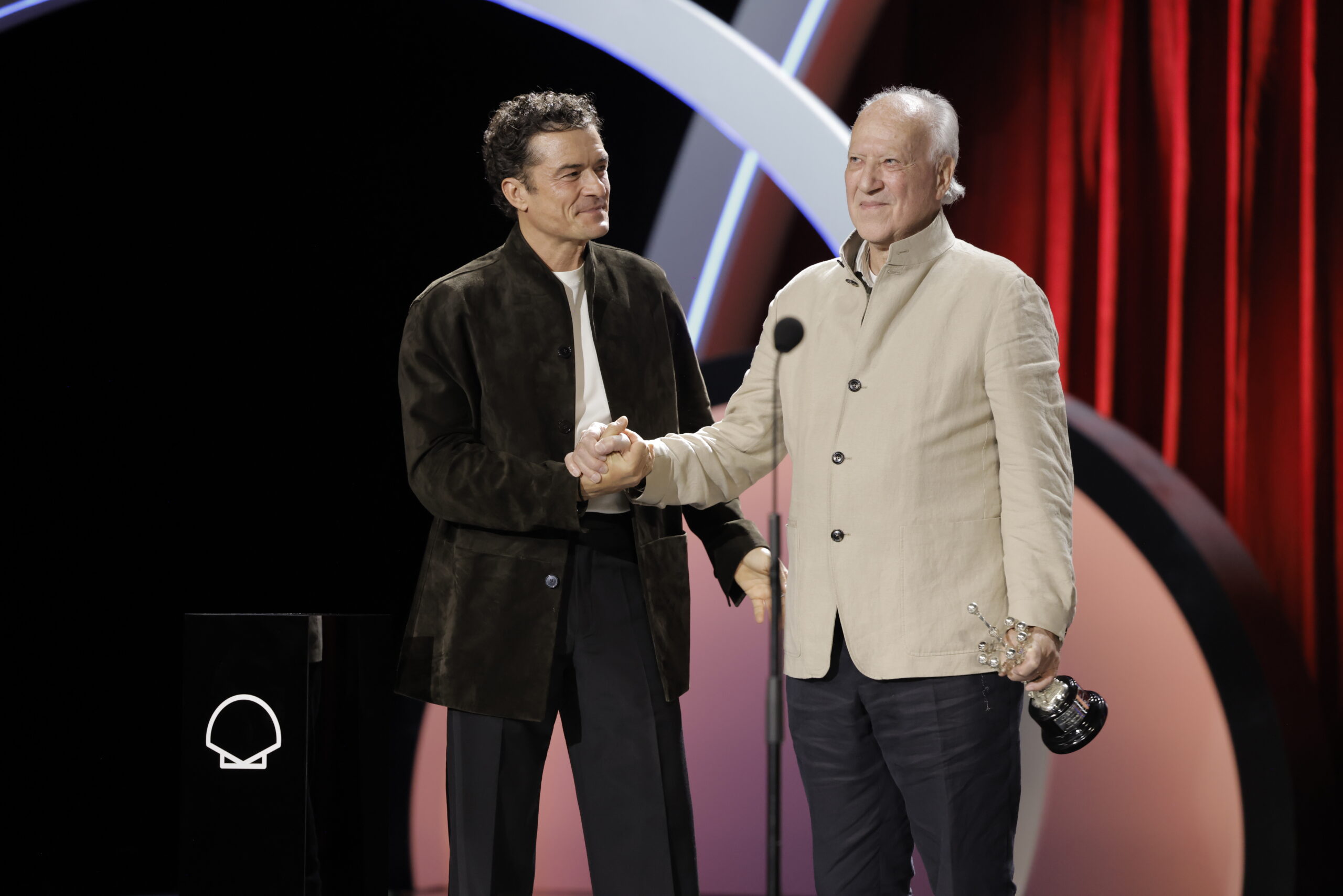 Werner Herzog recibe el Premio Donostia en una gala inaugural que alza la voz por la defensa de los derechos humanos y la libertad de expresión